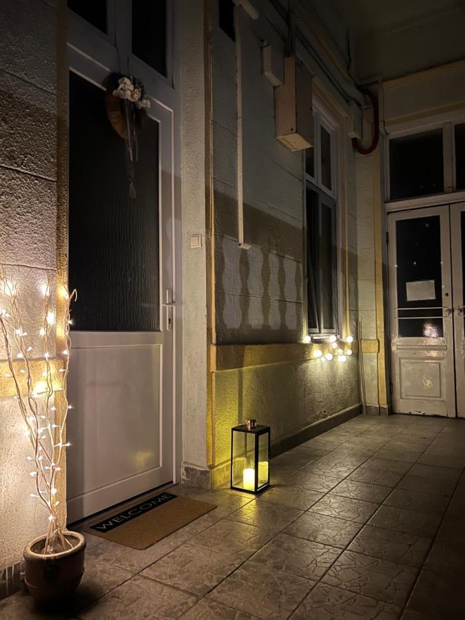 Ricky Apartment Budapest Exteriör bild