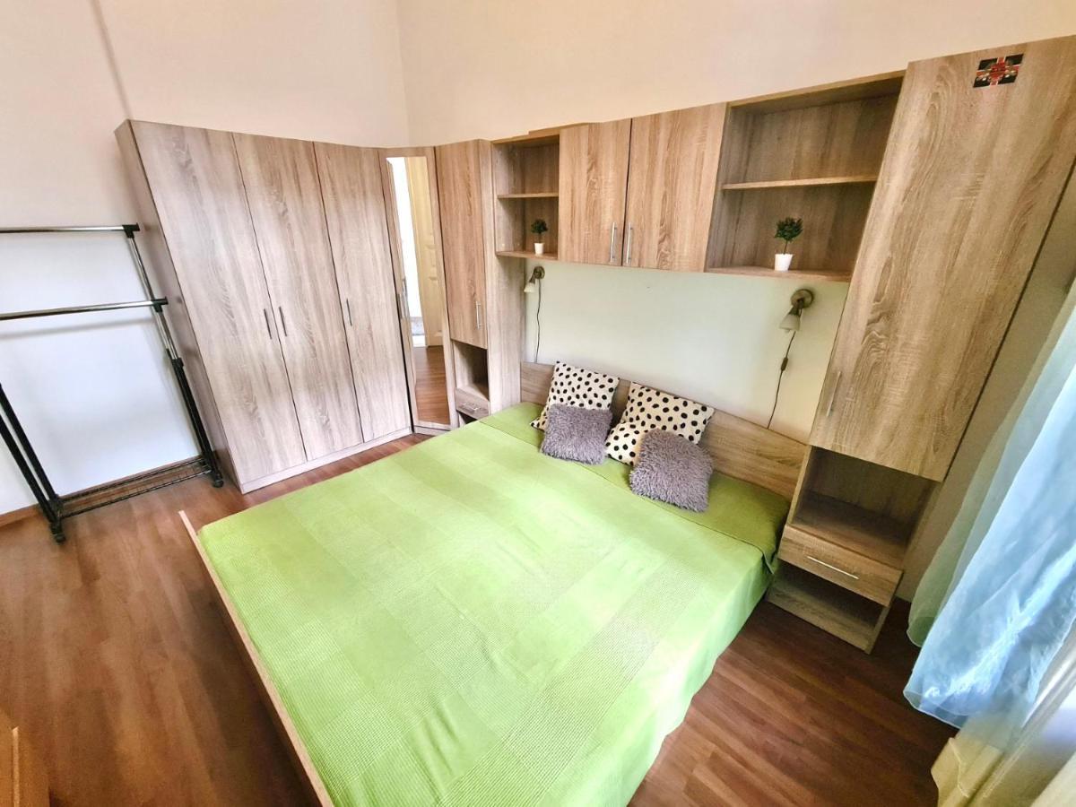 Ricky Apartment Budapest Exteriör bild